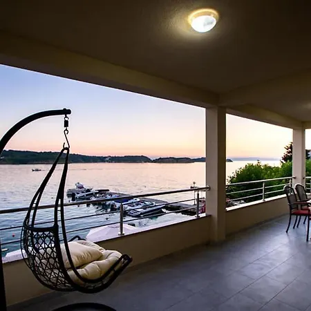 Guliva Appartement *