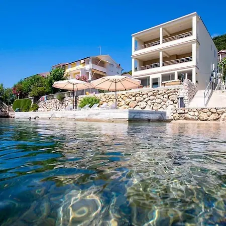 Guliva Appartement *