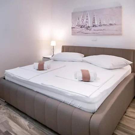Guliva Apartment Rab Town